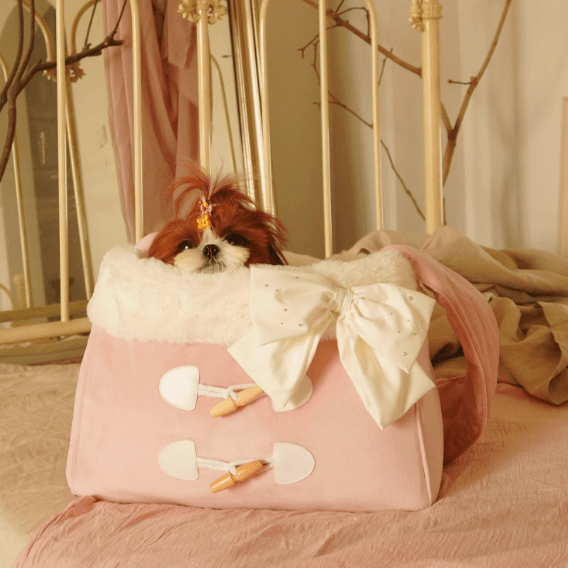 Pet Carrier with Removable Plush Liner - Alloy Hardware & Anti-Tarnish Horn Buckle