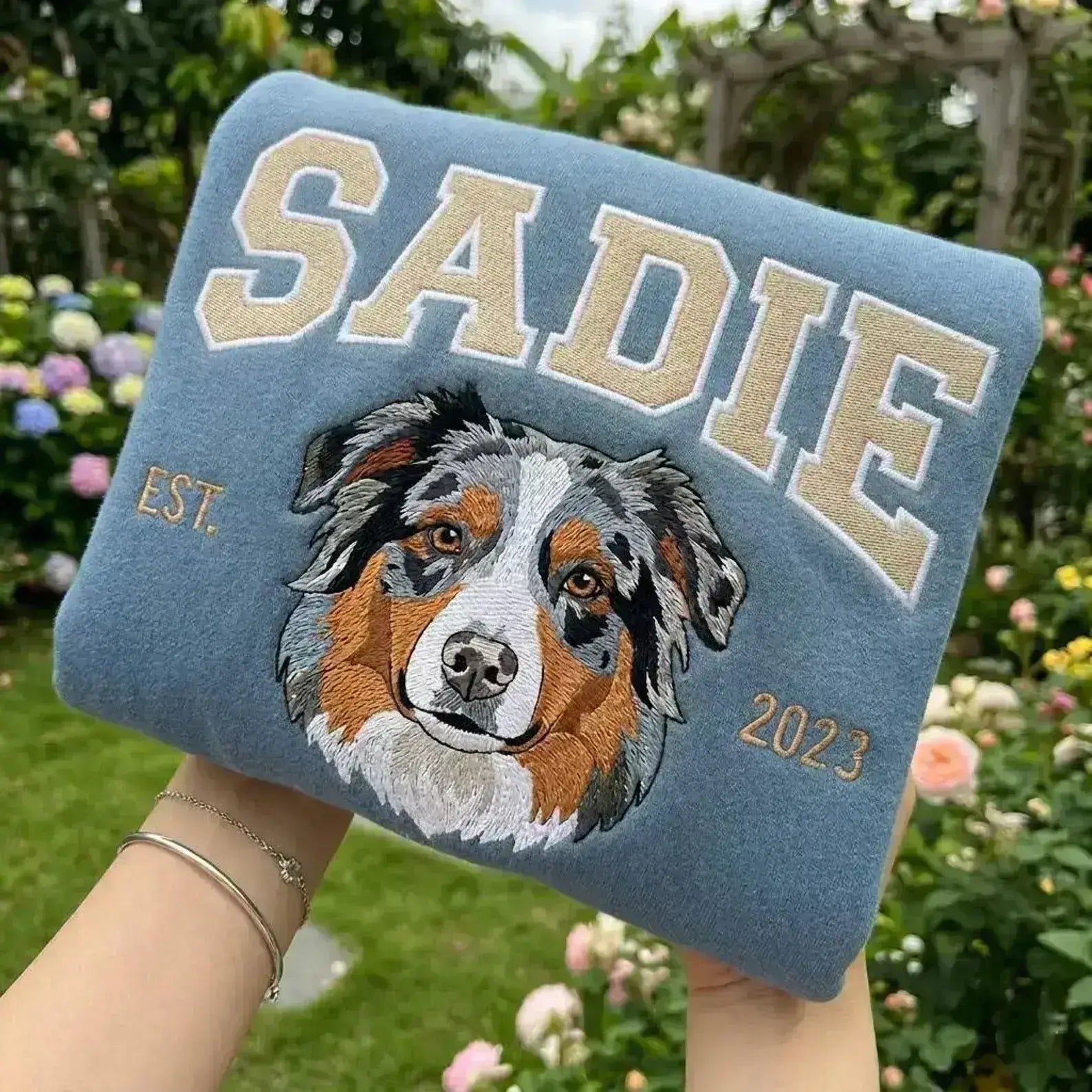 Personalized Embroidered Pet Face and Name Est Sweatshirt