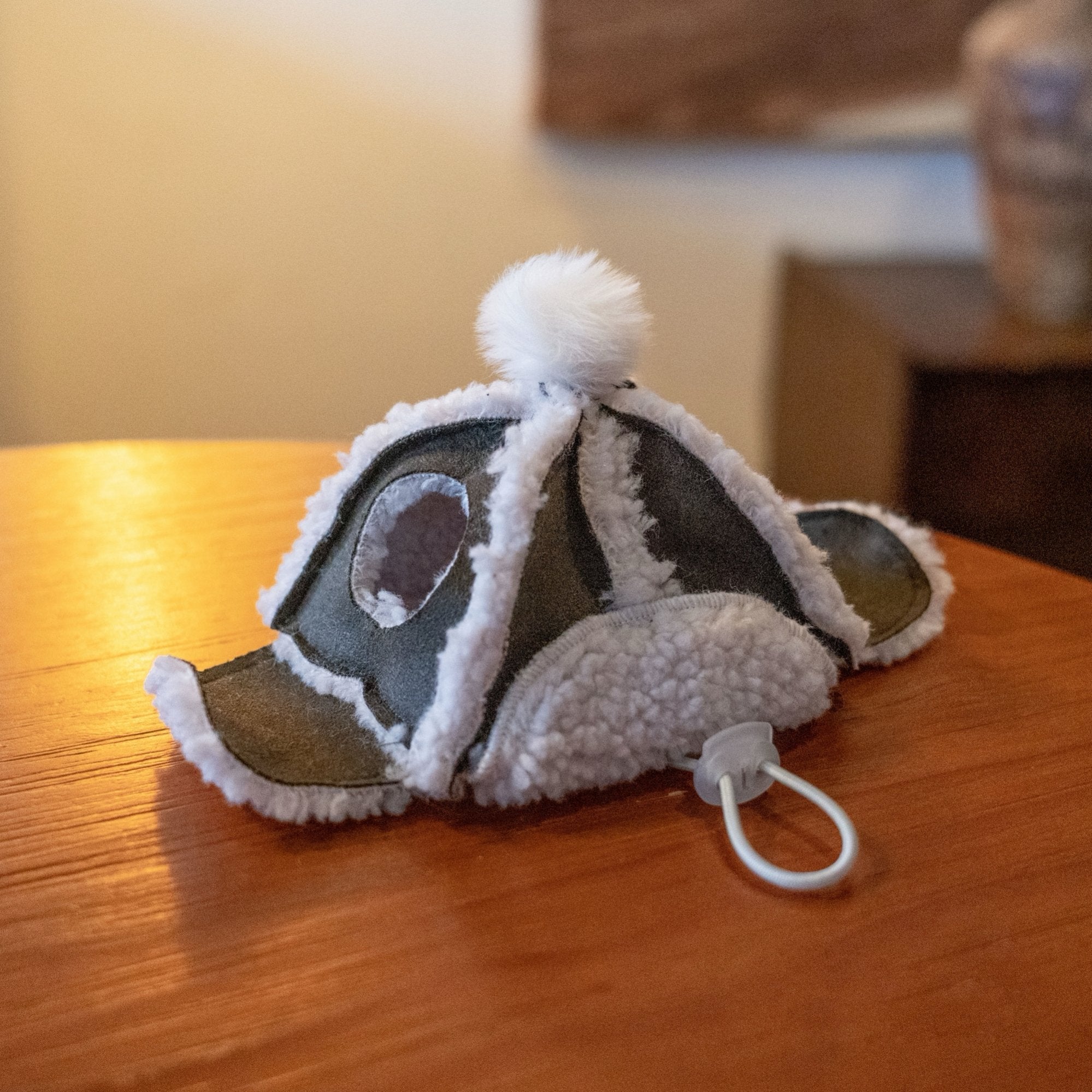 Fleece Lined Pilot Hat with Ear Holes for Toy Dogs - PIKAPIKA